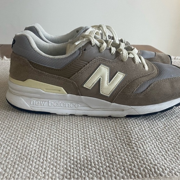 Men’s New Balance Suede Sneaker 997H Mushroom Concrete Size 11.5 D - Picture 1 of 5